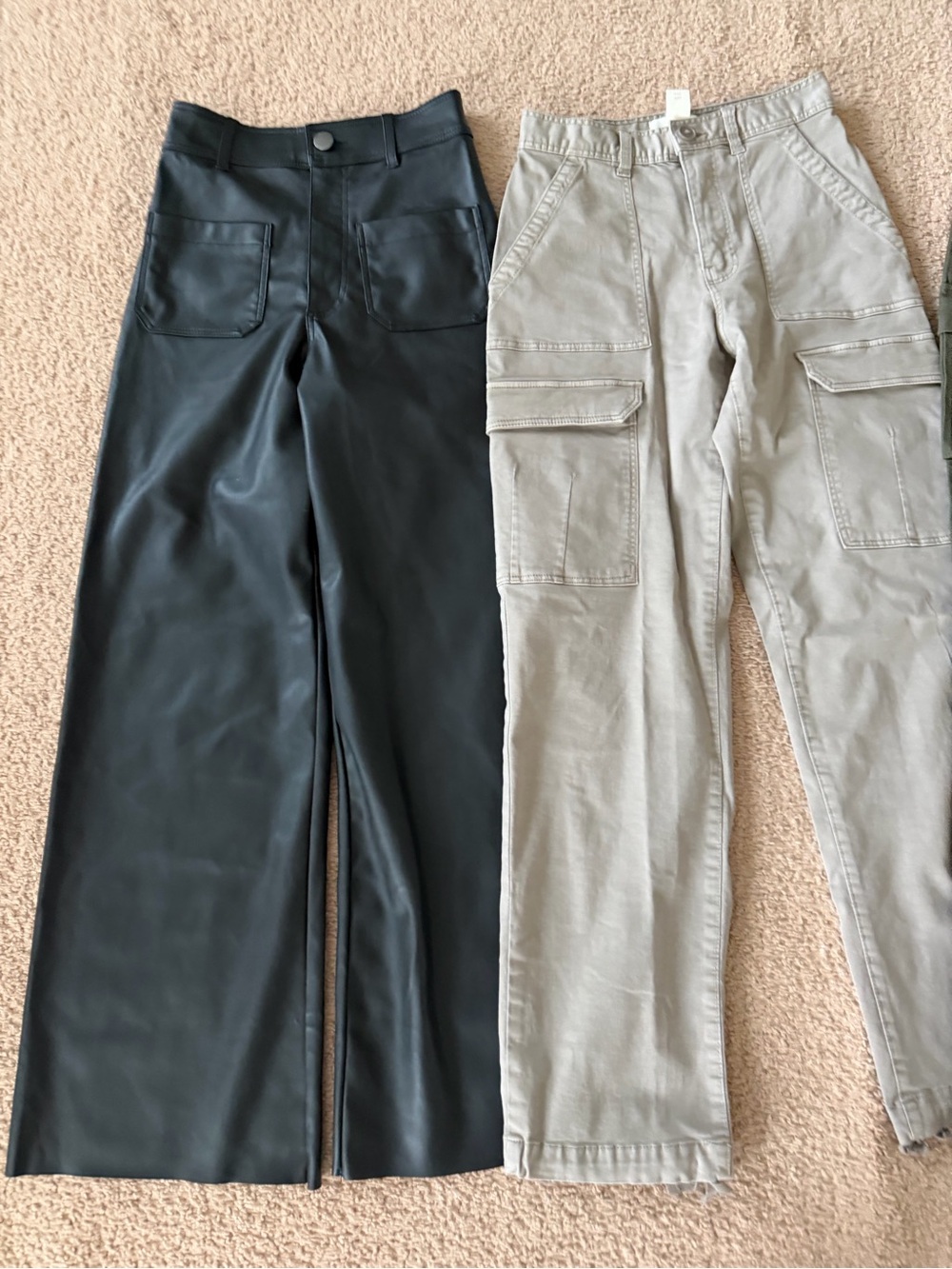 Women’s Pants - Picture 2 of 4
